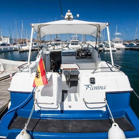 فندق Cozy Boat To Unwind By The Ocean بْوُرتو كاليرو المظهر الخارجي الصورة