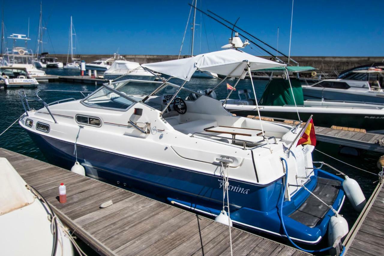 فندق Cozy Boat To Unwind By The Ocean بْوُرتو كاليرو المظهر الخارجي الصورة
